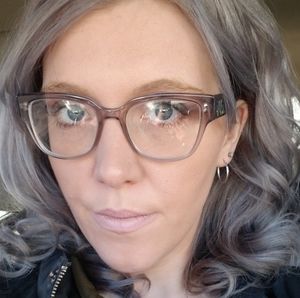 Meet your Posher, Mara